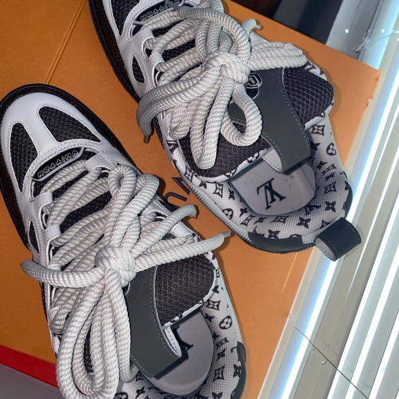 Completely new. Missed my opportunity to return them back to the store. - Picture 4 of 5